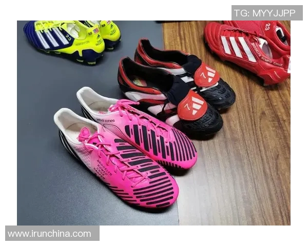 足球明星日常穿鞋揭秘时尚与舒适兼具的选择与搭配技巧 足球明星日常穿鞋揭秘时尚与舒适兼具的选择与搭配技巧